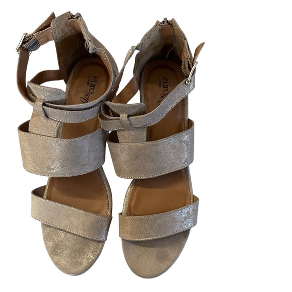 Sofft Aldina Euro Soft Women’s Metallic Champagne Block Heel Sandal Sz 11M GUC - Picture 1 of 10